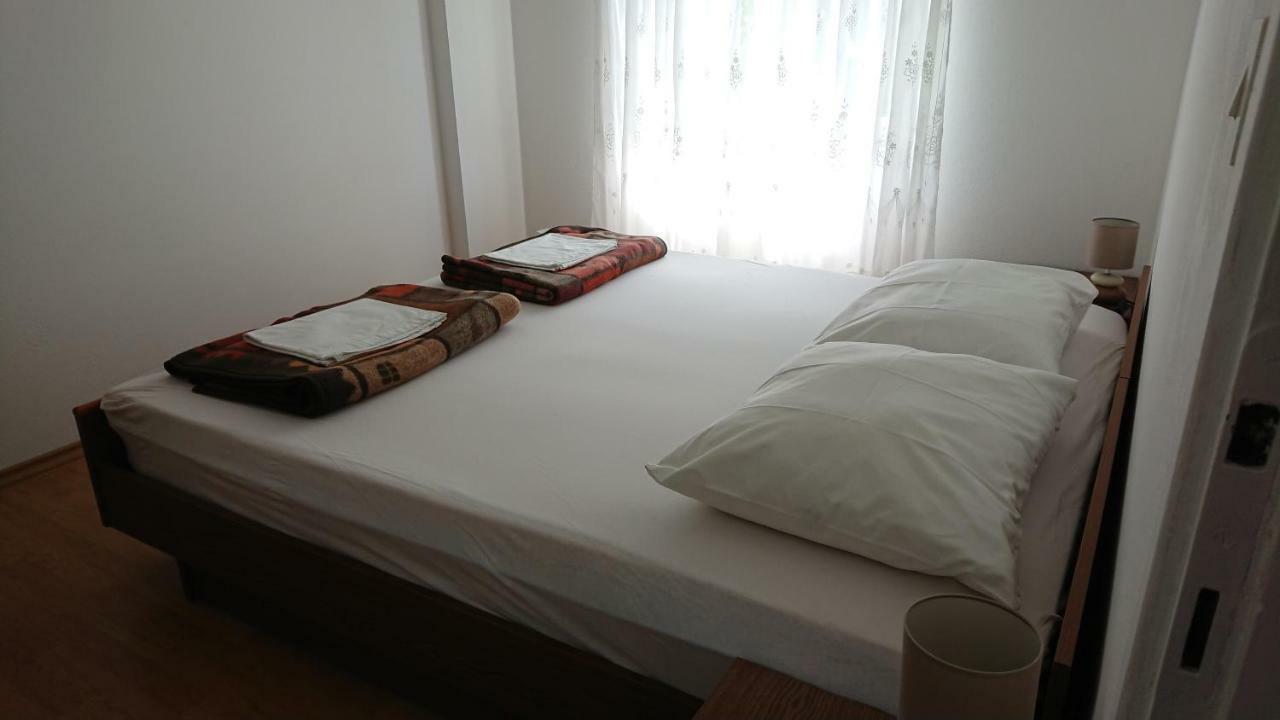 Apartman Kursar Srima Bagian luar foto