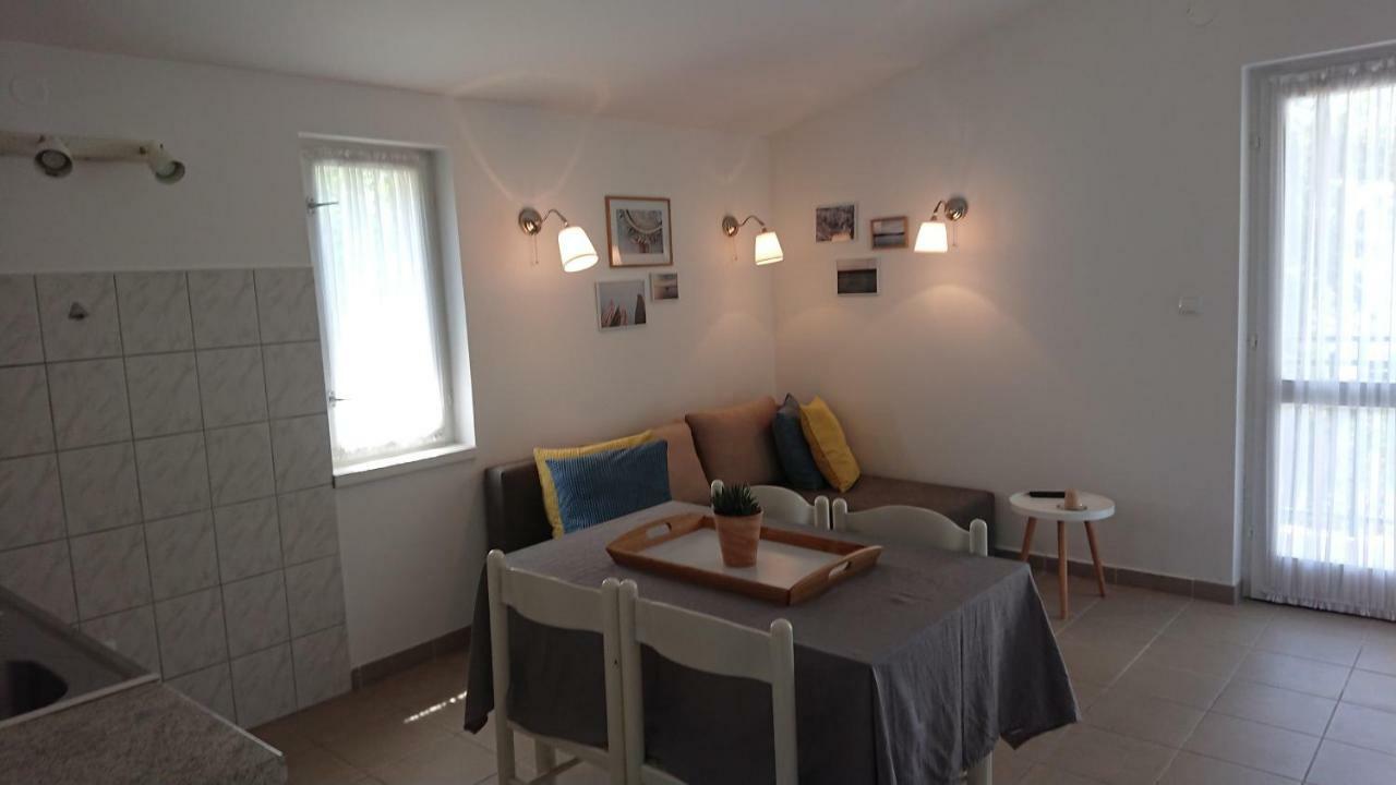 Apartman Kursar Srima Bagian luar foto
