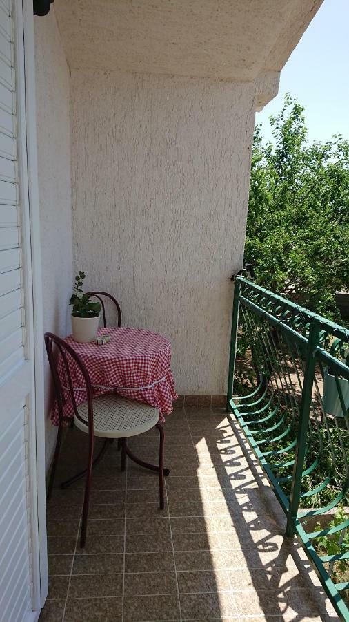 Apartman Kursar Srima Bagian luar foto