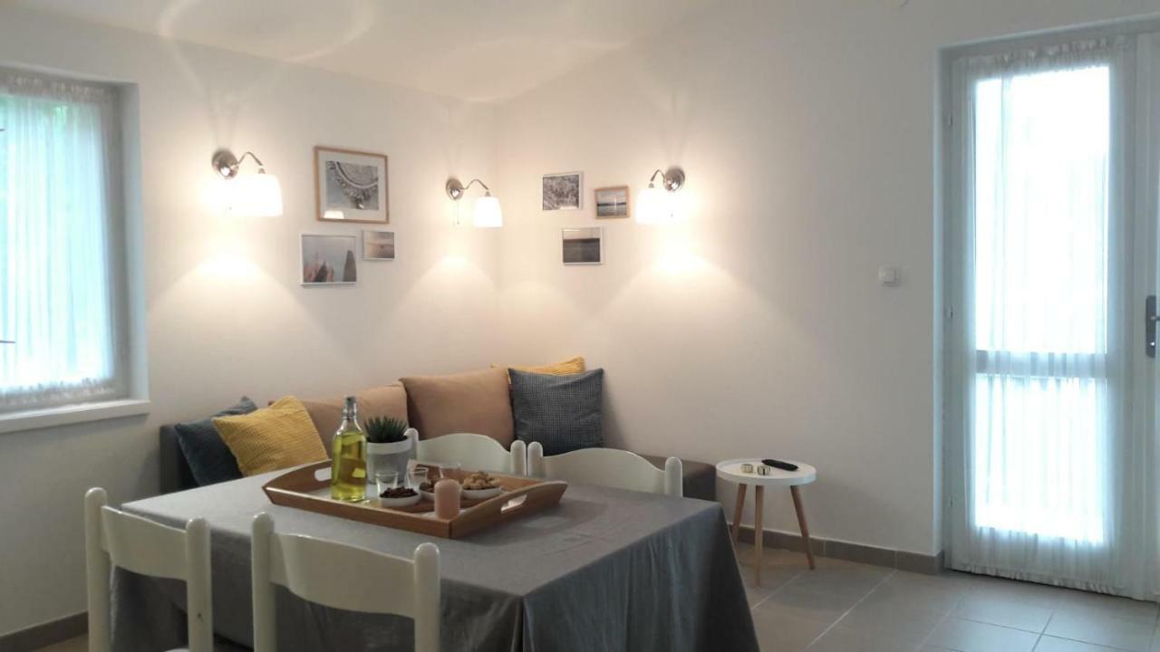 Apartman Kursar Srima Bagian luar foto