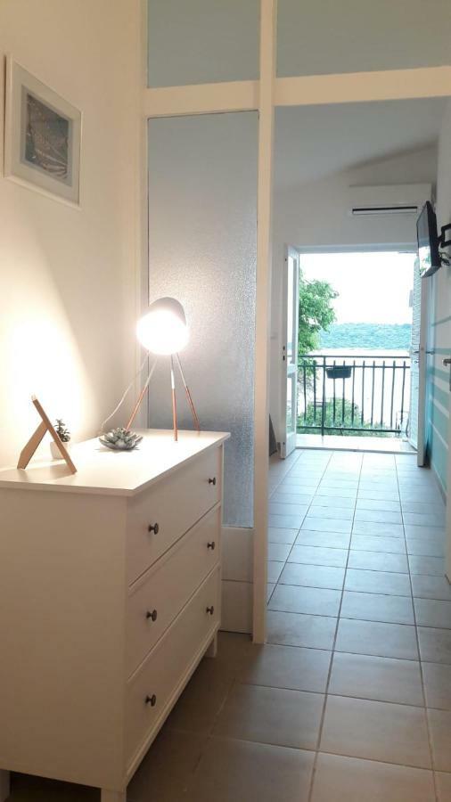 Apartman Kursar Srima Bagian luar foto