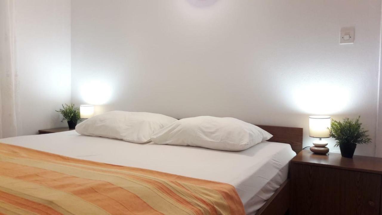 Apartman Kursar Srima Bagian luar foto