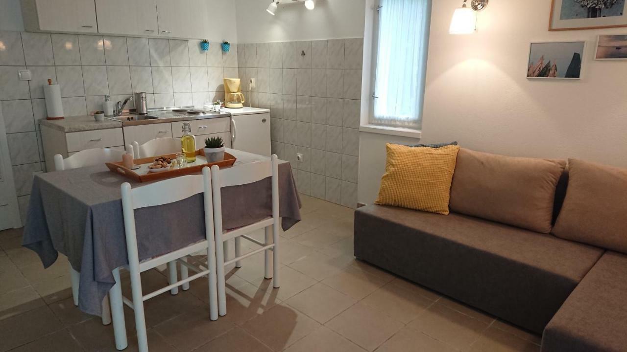 Apartman Kursar Srima Bagian luar foto